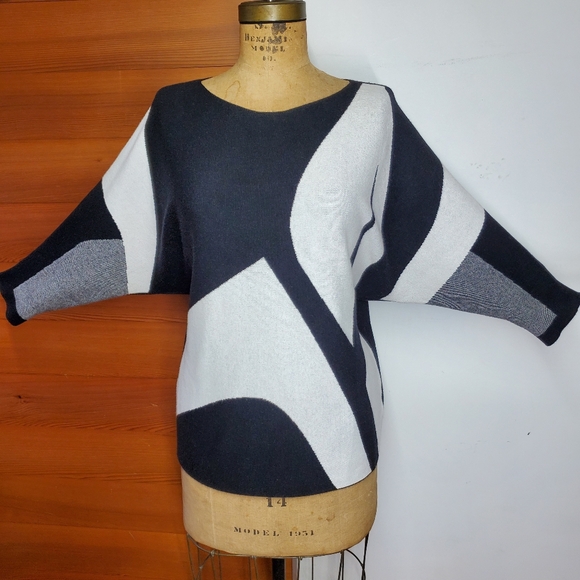 Sioni Size L Sweater Abstract Black White Heaveweight Knit 3/4 Batwing Sleeve - Picture 1 of 9